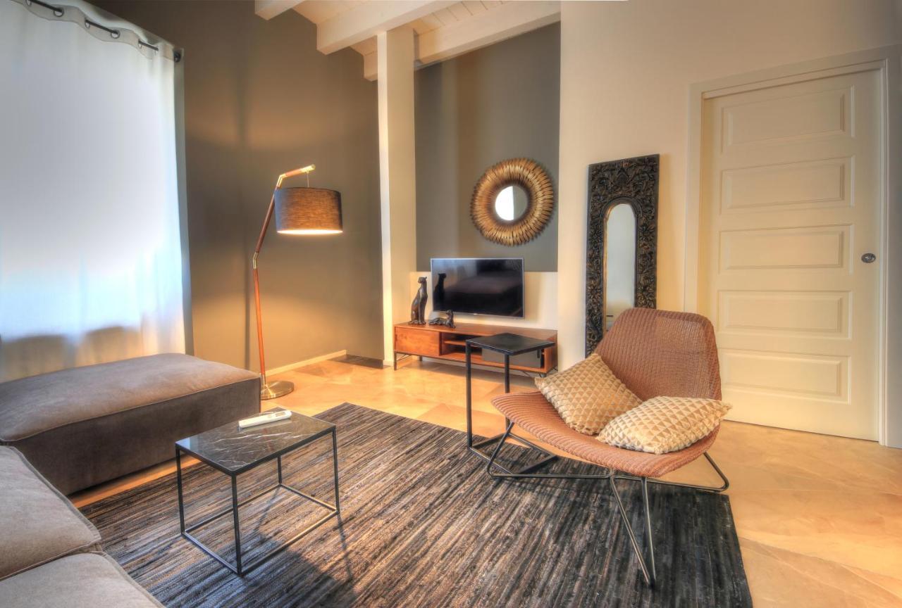 Urban Central Suites Cagliari Buitenkant foto