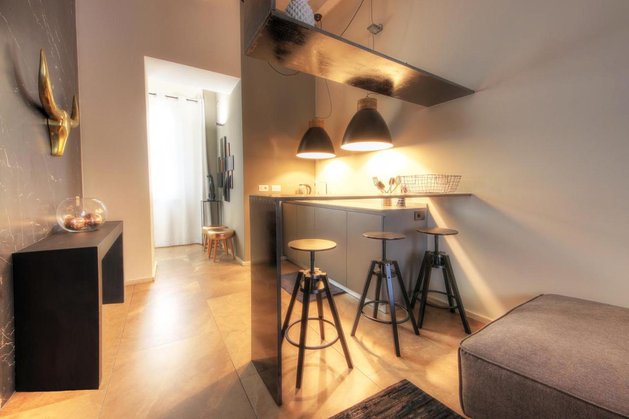 Urban Central Suites Cagliari Buitenkant foto